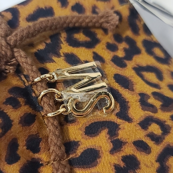 NWT Steve Madden animal print leopard nylon Printed bucket hat sun protection - Picture 3 of 5